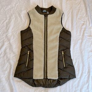 Athleta Olive Green Responsible Down Tundra Sherpa Puffer Vest Small